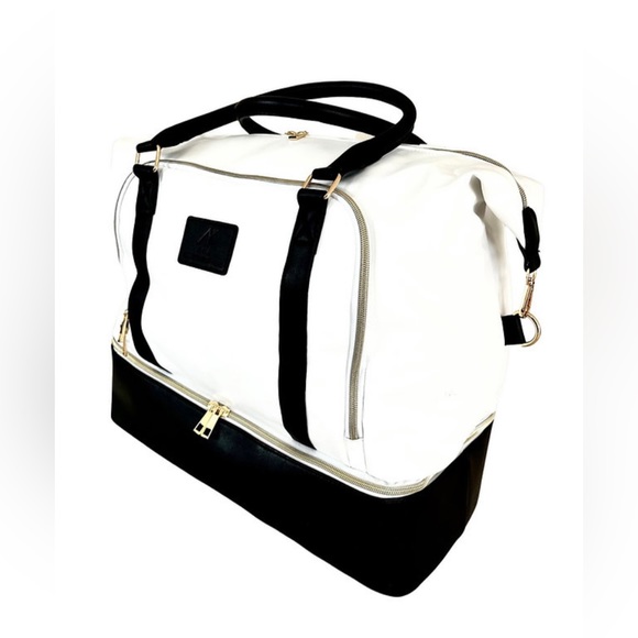 Weekender Bag - Picture 2 of 3